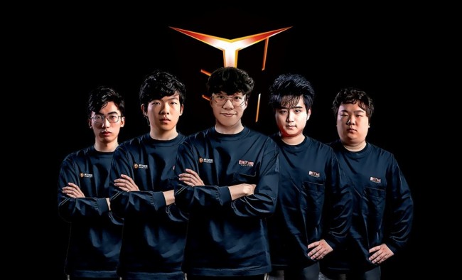 名记：莱尔斯曾是一些NBA球队底薪合同选项 但他选了海外丰厚合同